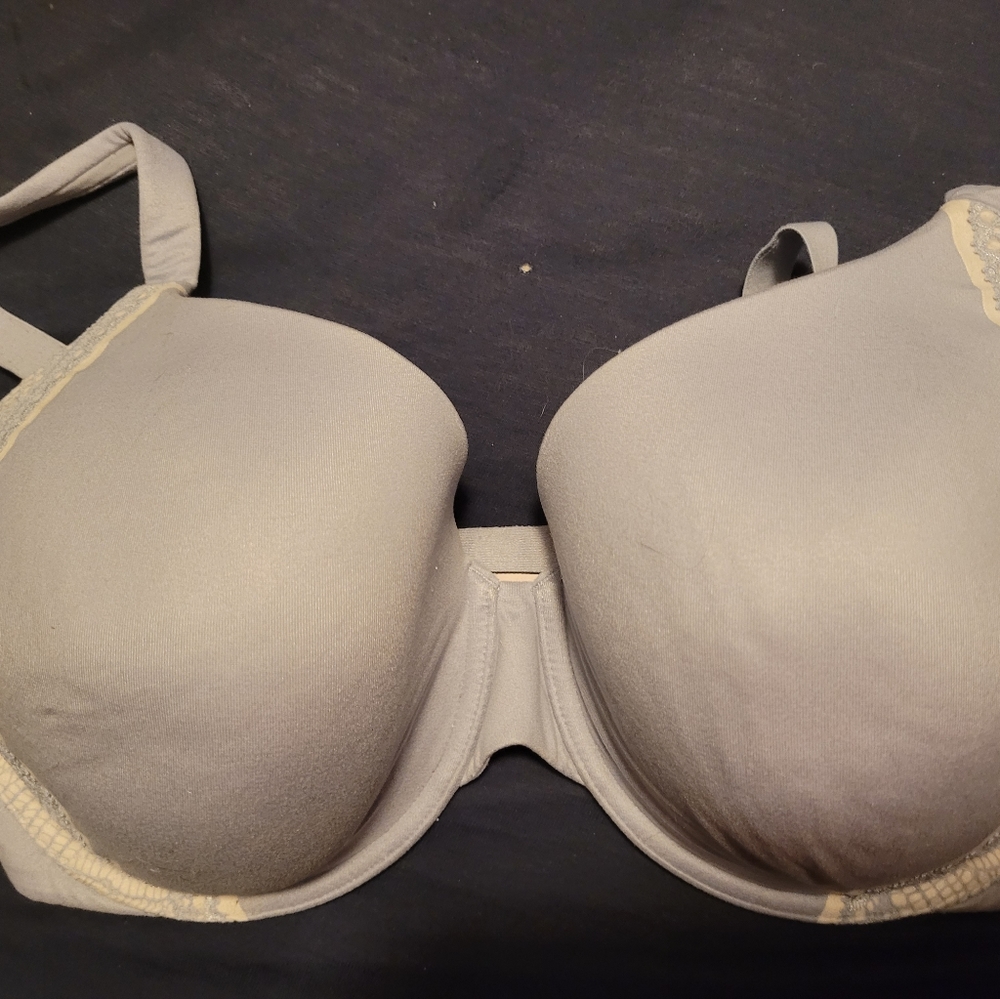 Victoria Secret Bra Size 38DDD